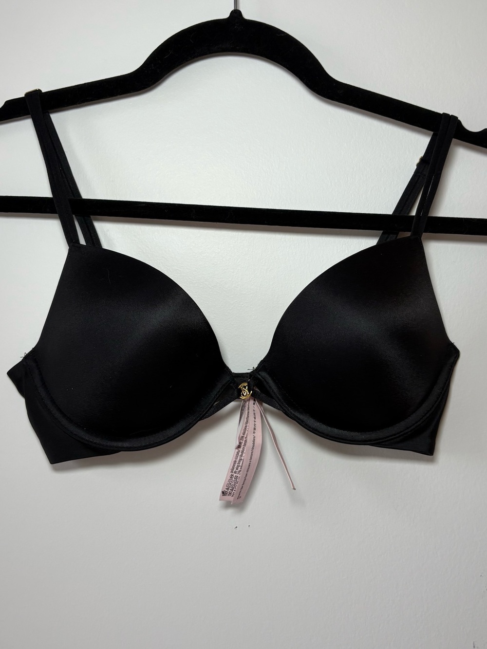 Victoria's Secret Black Very Sexy Smooth Push-up Bra with Charm Accent